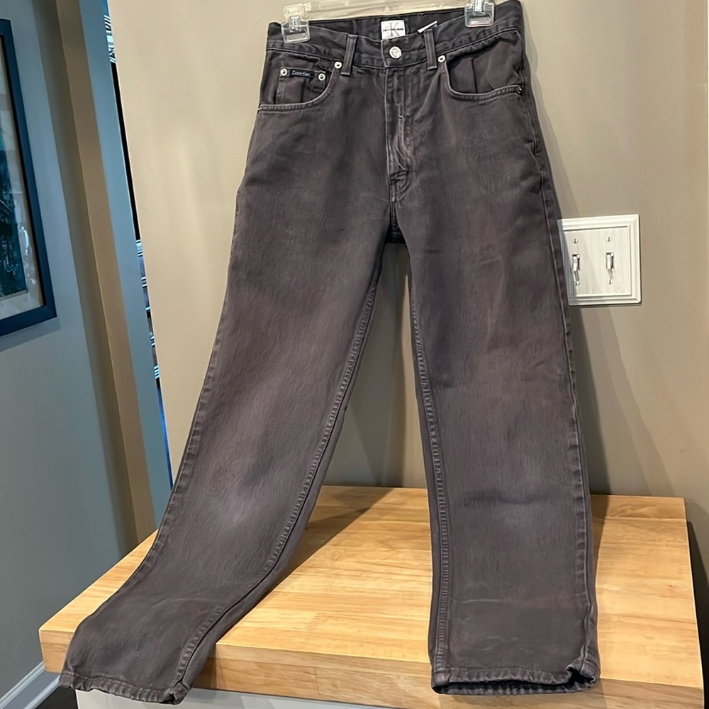 1 Gray & 1 Black pairs of jeans